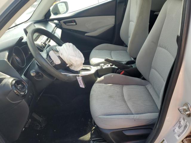  TOYOTA YARIS 2019 Srebrny