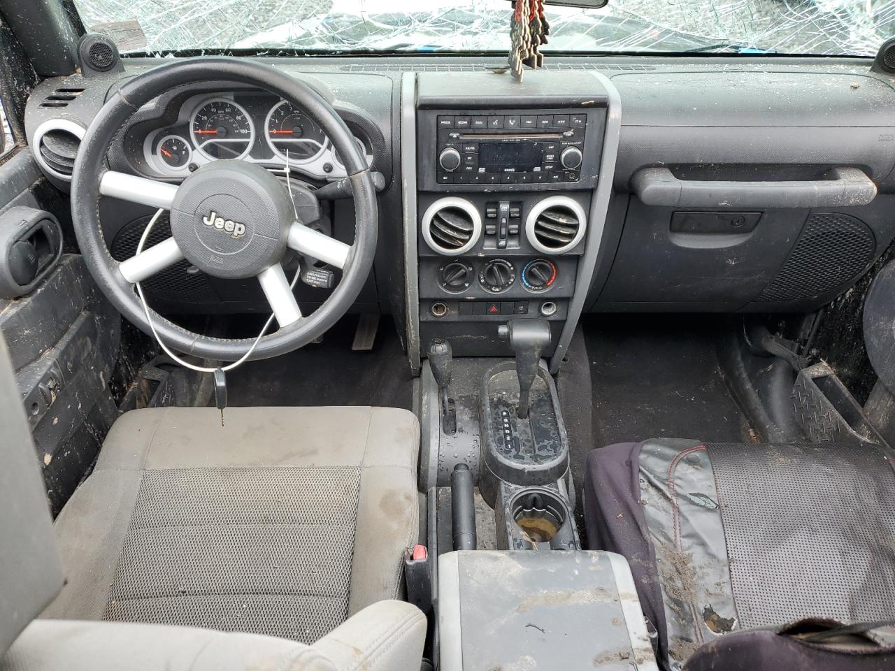 2008 Jeep Wrangler Unlimited Sahara VIN: 1J4GA59168L551753 Lot: 81236845