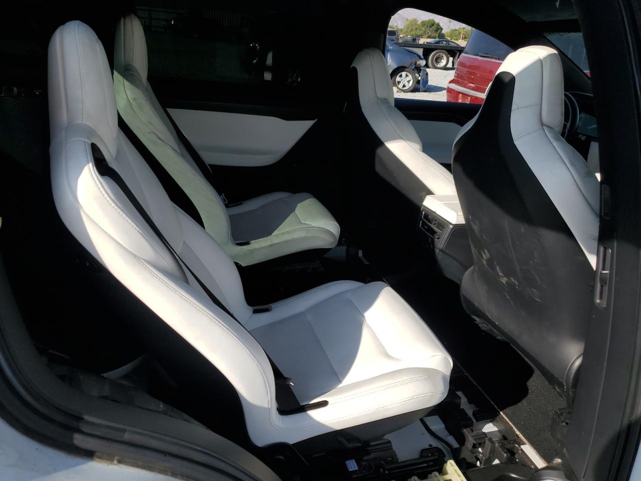 2018 Tesla Model X VIN: 5YJXCBE20JF129810 Lot: 84007445