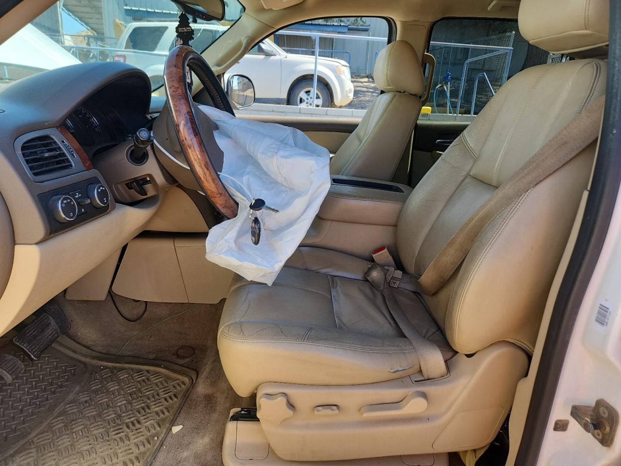 2011 Chevrolet Tahoe K1500 Lt VIN: 1GNSKBE07BR321742 Lot: 84219665