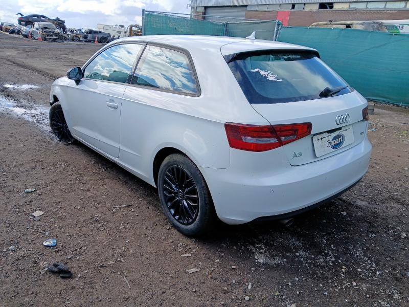 2016 AUDI A3 SE TECHNIK TDI S-A 