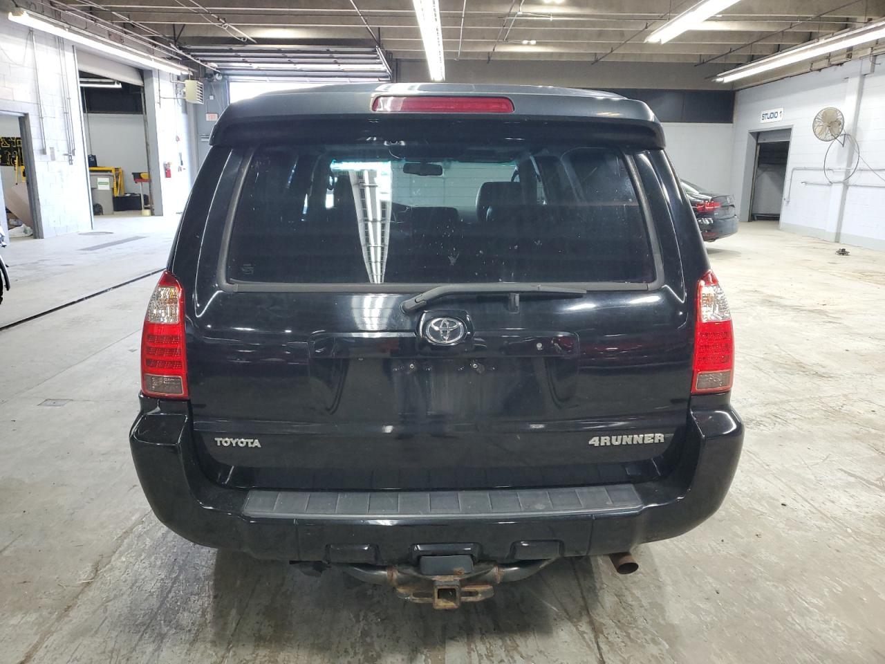 2008 Toyota 4Runner Limited VIN: JTEBT17R88K002164 Lot: 81083895