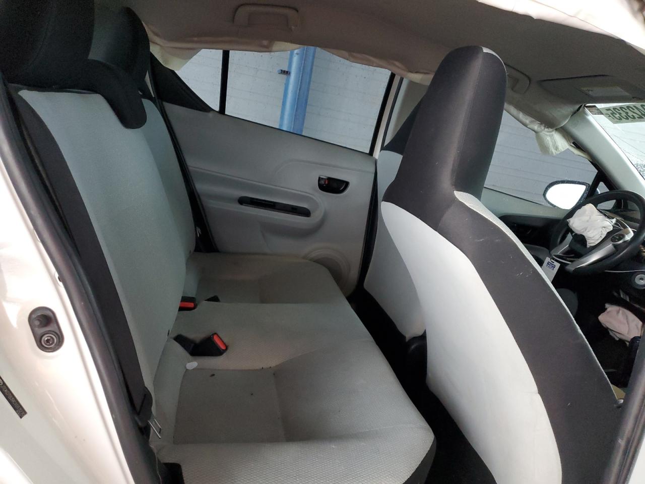 2012 Toyota Prius C VIN: JTDKDTB39C1013270 Lot: 84042335