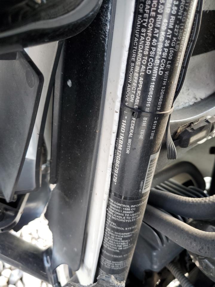 2016 Harley-Davidson Flhx Street Glide VIN: 1HD1KBM12GB679179 Lot: 80746625