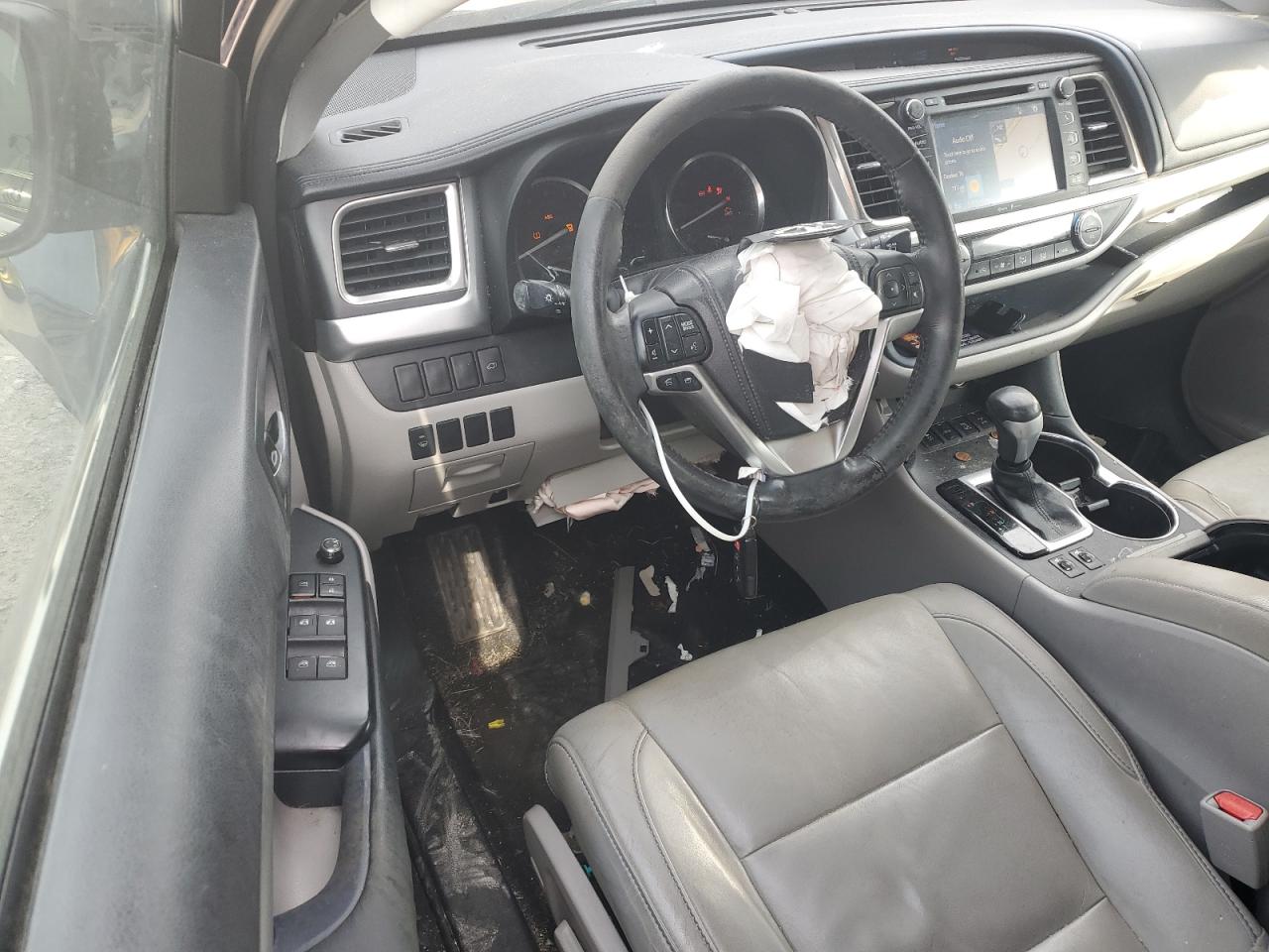 2015 Toyota Highlander Xle VIN: 5TDJKRFH6FS119242 Lot: 81686435
