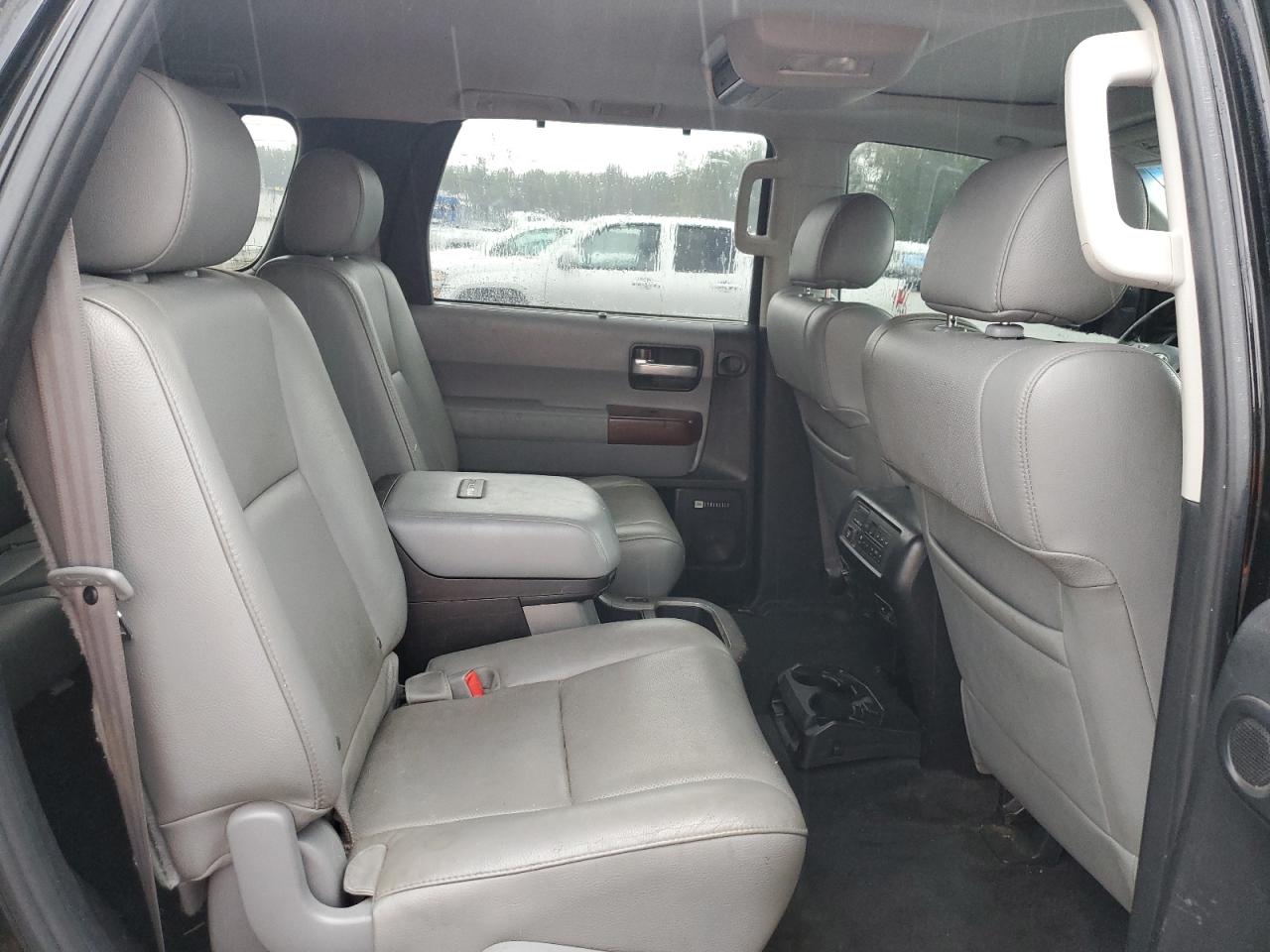 2014 Toyota Sequoia Platinum VIN: 5TDDY5G15ES105188 Lot: 83817025