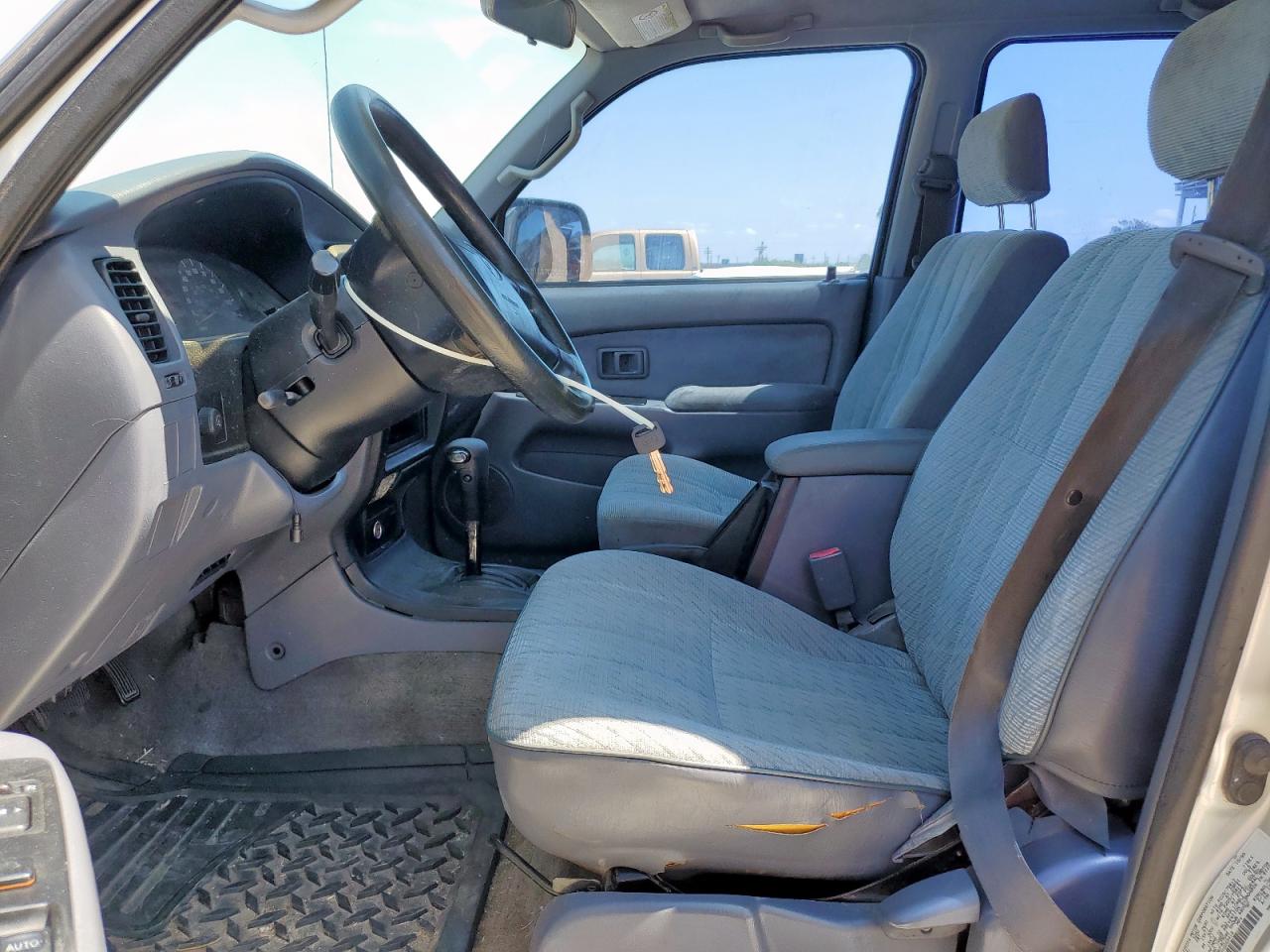 2000 Toyota 4Runner VIN: JT3GM84R8Y0055418 Lot: 81489025