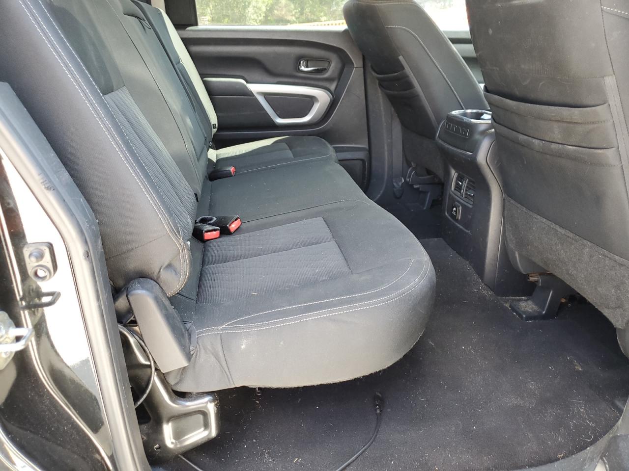 2017 Nissan Titan Sv VIN: 1N6AA1E65HN560760 Lot: 84422045