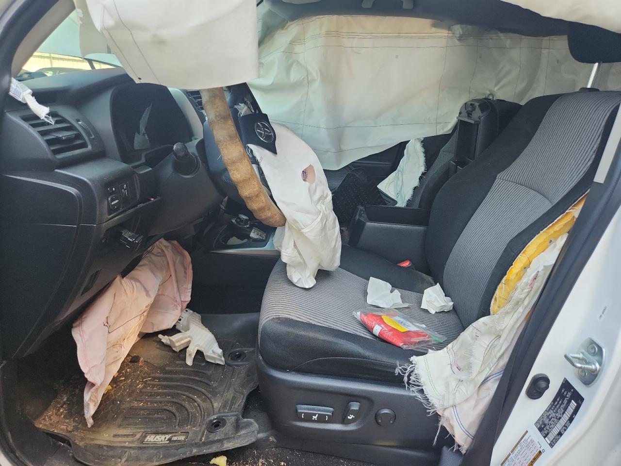 2017 Toyota 4Runner Sr5/Sr5 Premium VIN: JTEBU5JR5H5415672 Lot: 81221375