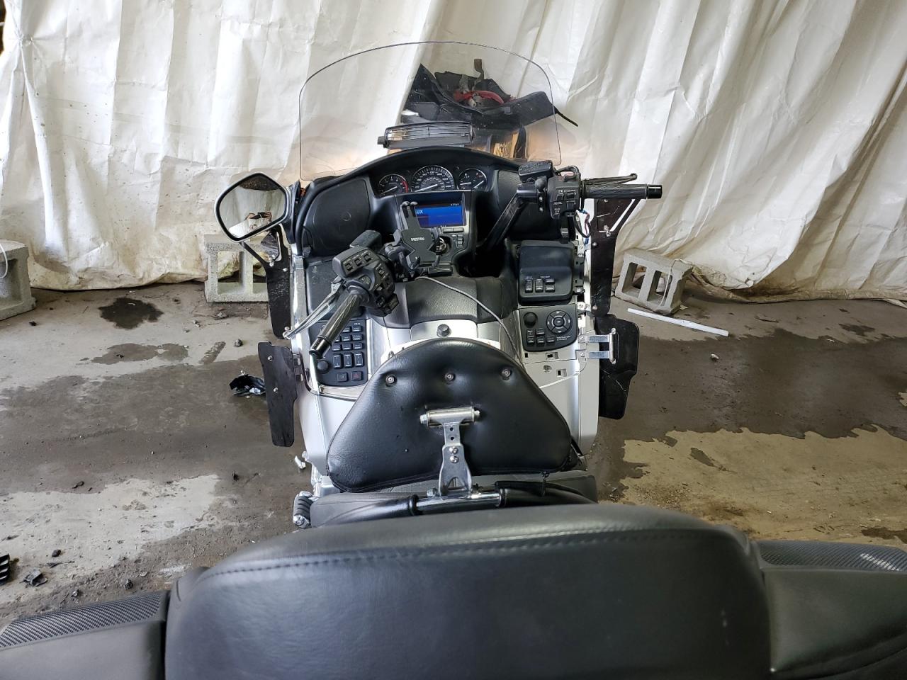 2015 Honda Gl1800 VIN: JH2SC68H4FK300125 Lot: 81426775