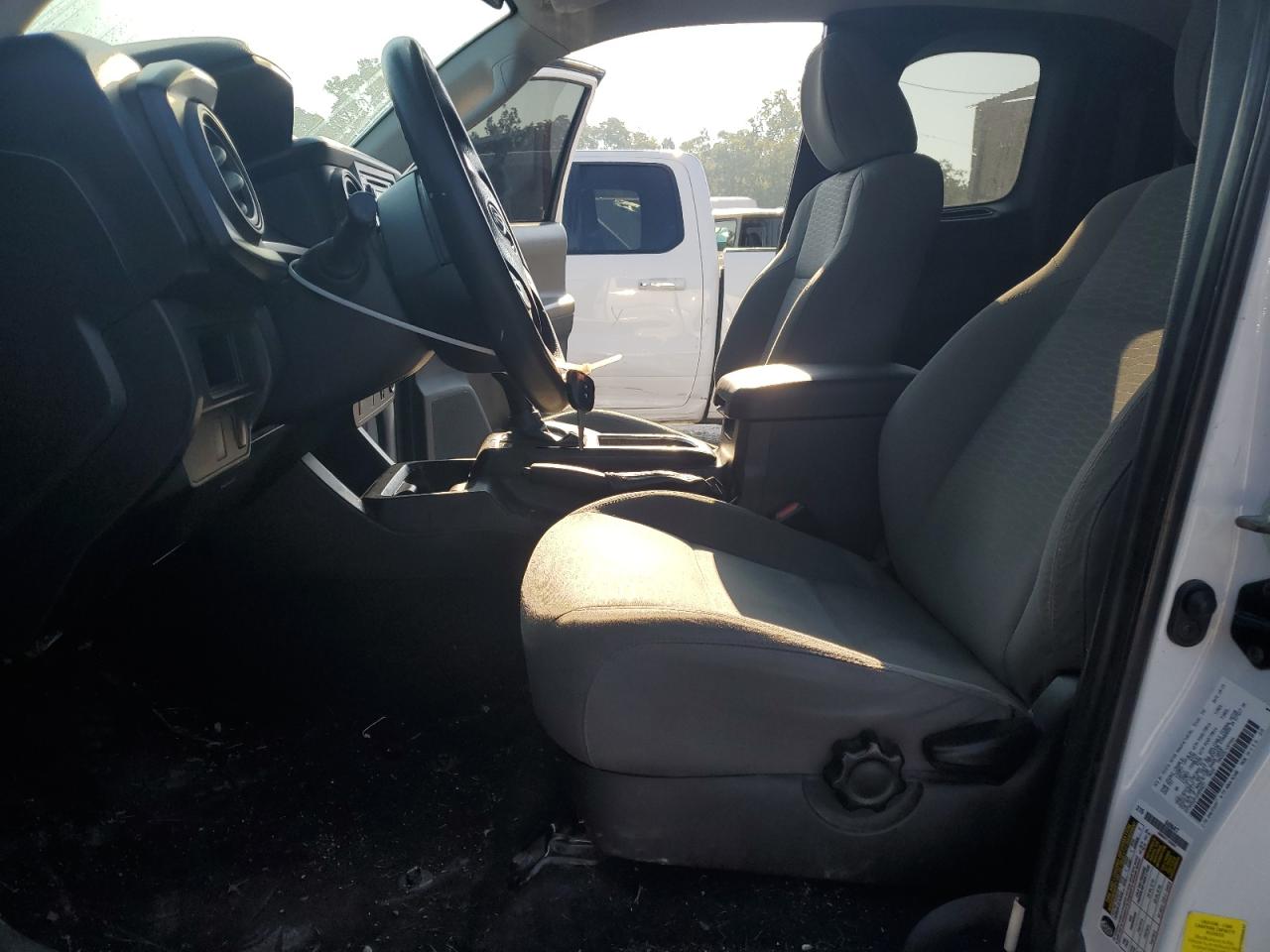 2016 Toyota Tacoma Access Cab VIN: 5TFRX5GN1GX054037 Lot: 80629535