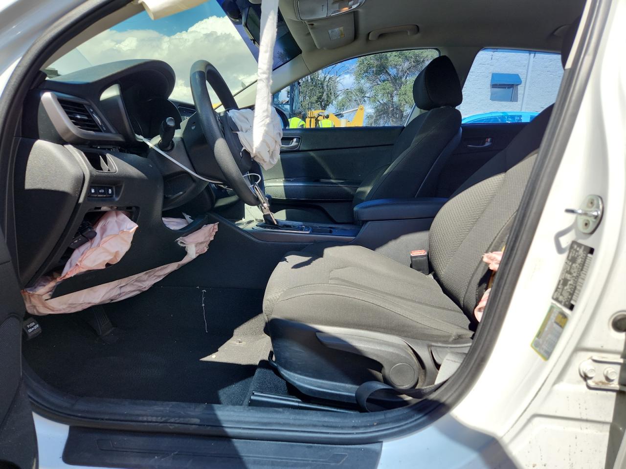 2017 Kia Optima Lx VIN: 5XXGT4L3XHG159587 Lot: 81770495