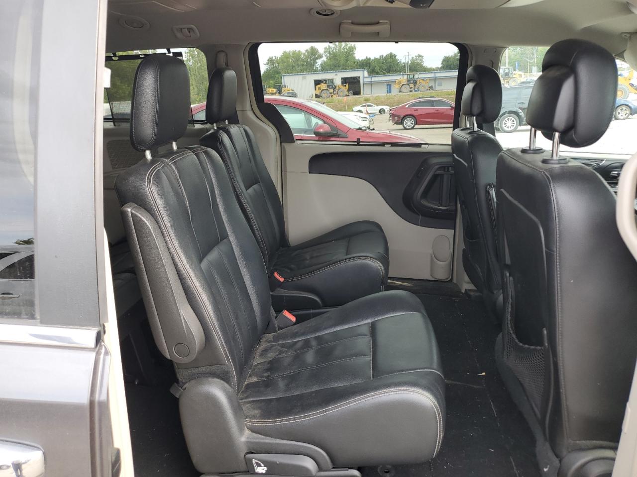 2015 Chrysler Town & Country Touring VIN: 2C4RC1BG8FR755202 Lot: 71413305