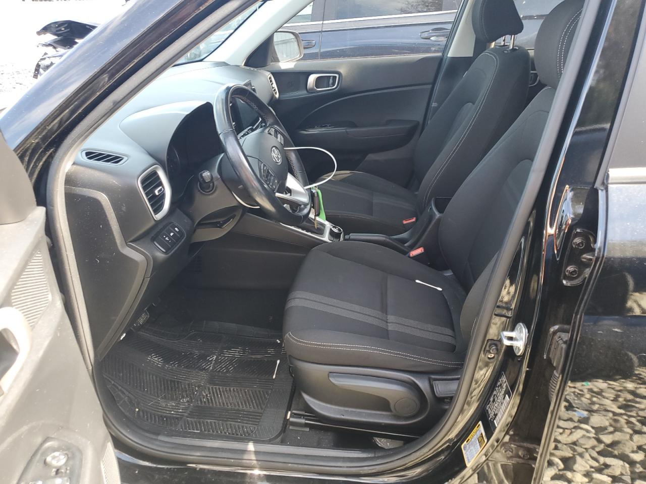 2022 Hyundai Venue Sel VIN: KMHRC8A30NU203441 Lot: 81446665