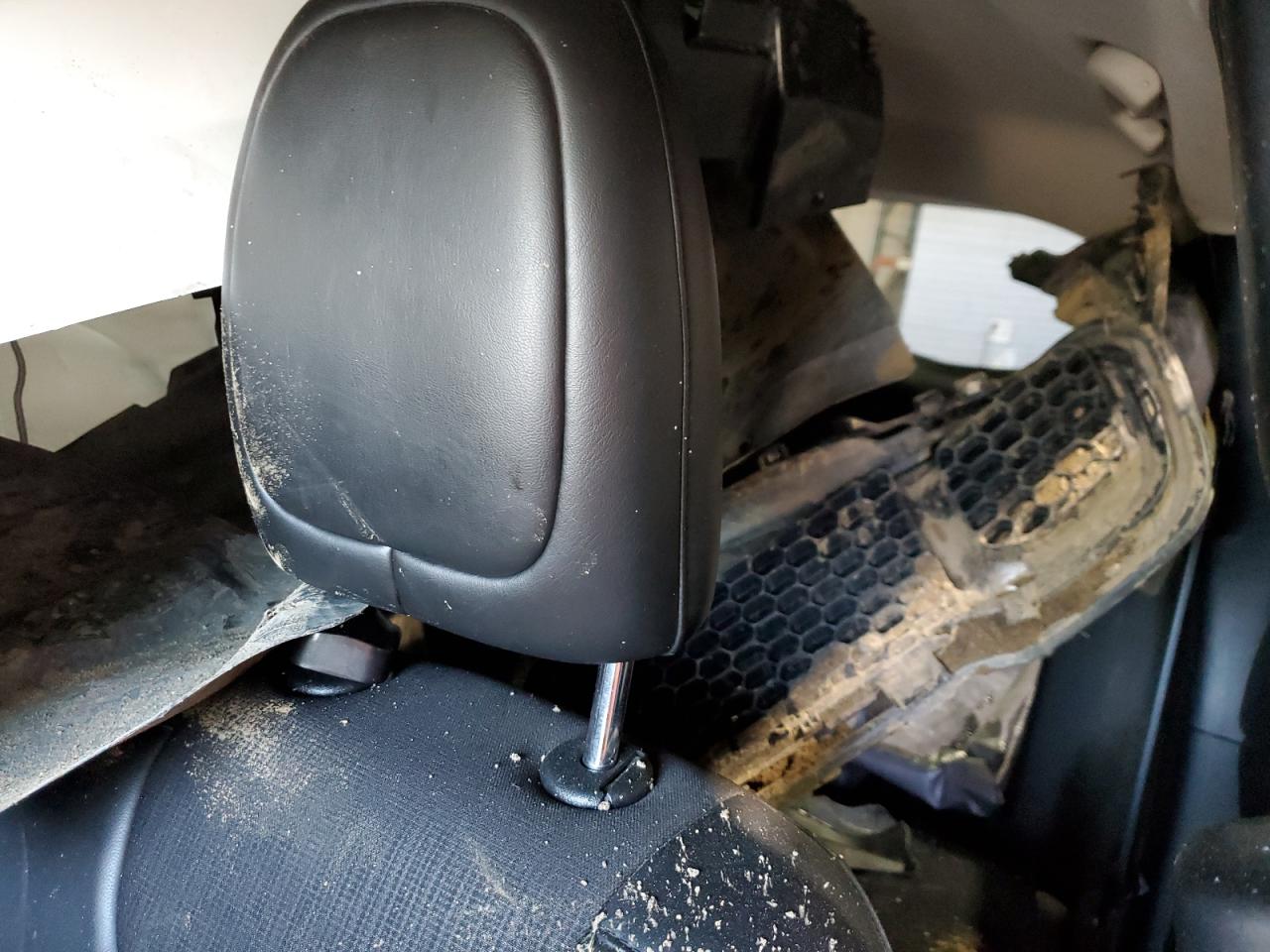 2018 Jeep Cherokee Latitude Plus VIN: 1C4PJMLB8JD613882 Lot: 84633385