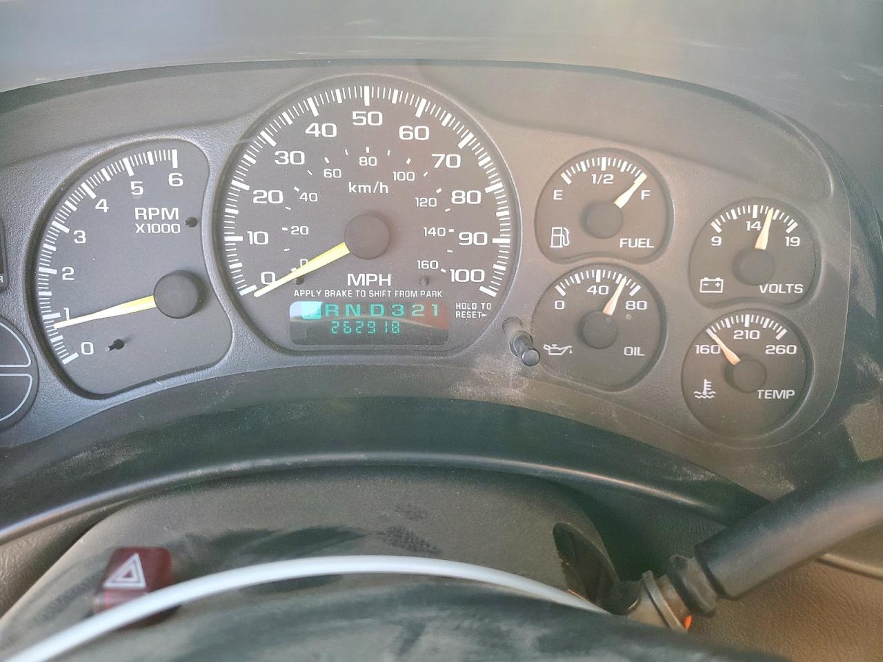 2000 Chevrolet Silverado C1500 VIN: 1GCEC14W4YZ148130 Lot: 80144525