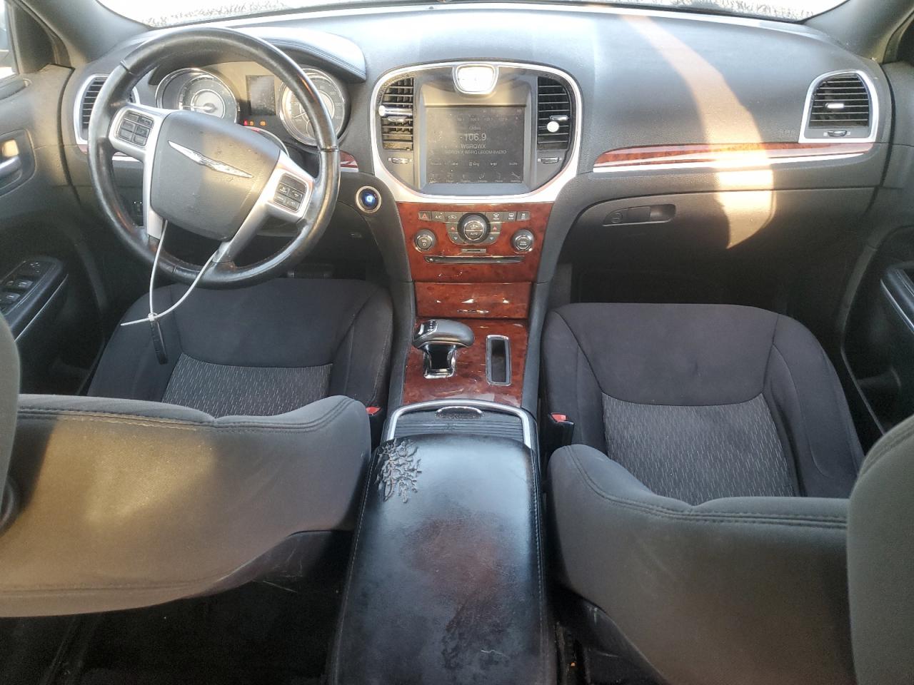 2012 Chrysler 300 VIN: 2C3CCAAGXCH251733 Lot: 71602555