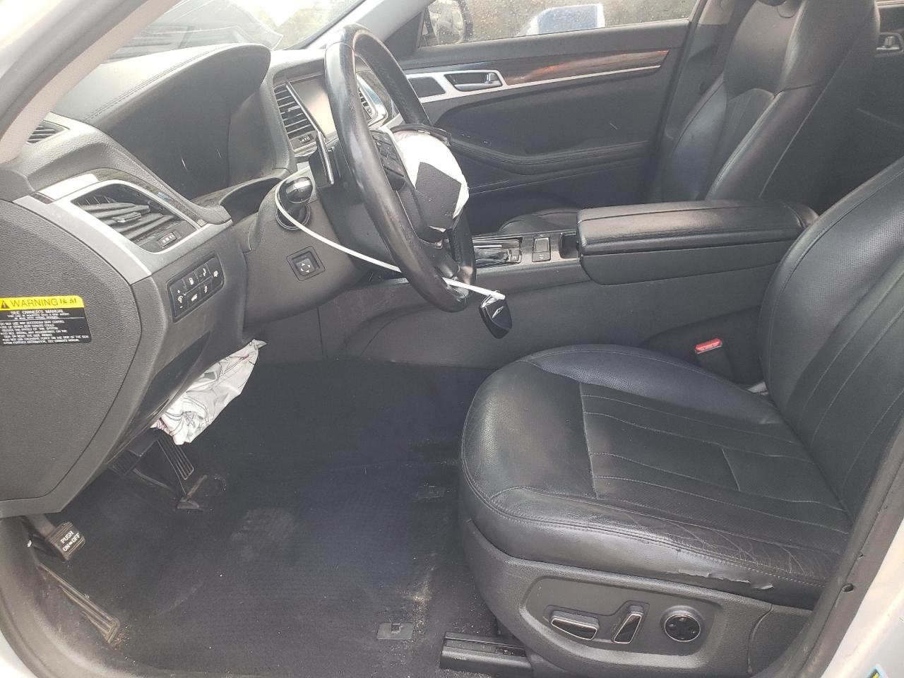 2015 Hyundai Genesis 3.8L VIN: KMHGN4JE9FU093549 Lot: 82051085