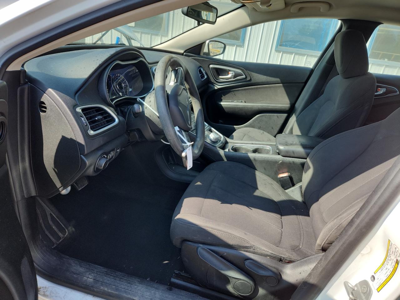 2015 Chrysler 200 Limited VIN: 1C3CCCAB4FN717443 Lot: 81029215