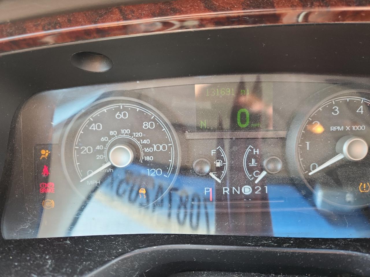 2009 Lincoln Town Car Signature Limited VIN: 2LNHM82V59X617838 Lot: 70874205