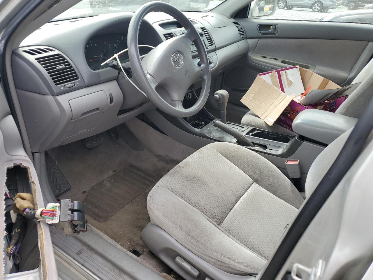 2003 Toyota Camry Le VIN: 4T1BF32K23U038555 Lot: 80862955