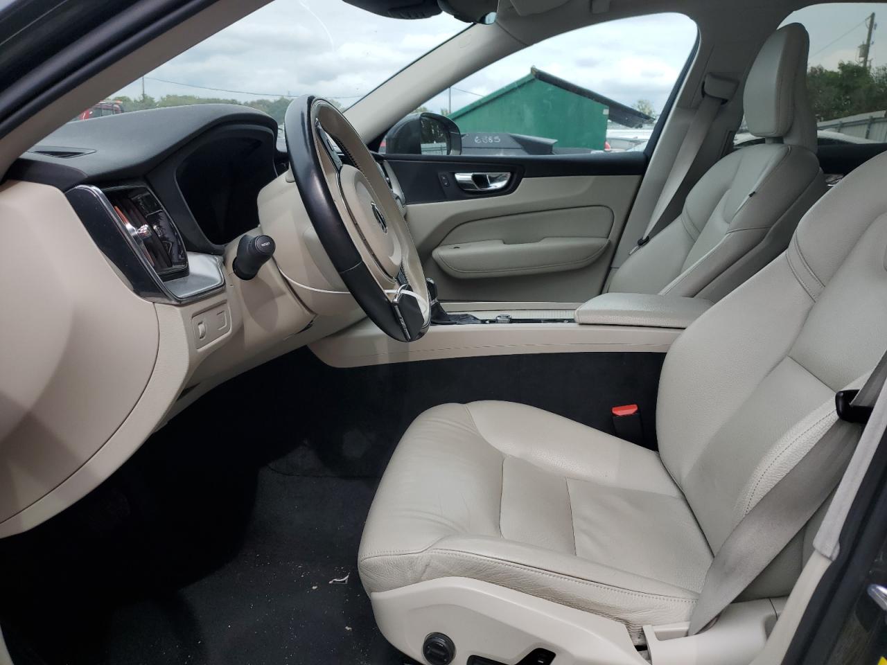 2019 Volvo Xc60 T5 VIN: LYV102RK8KB294273 Lot: 83956205