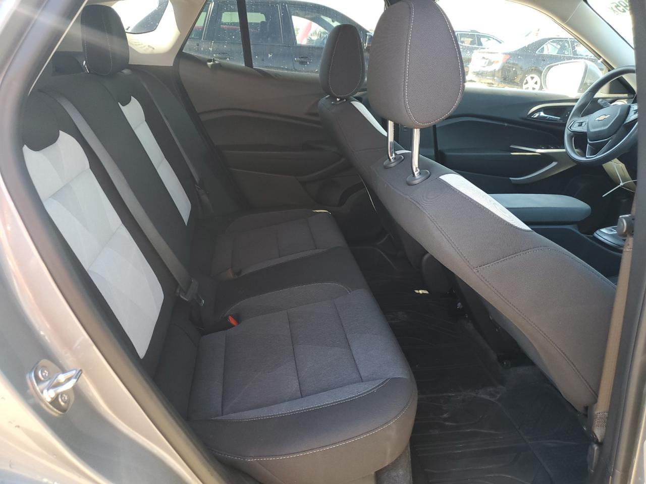 2024 Chevrolet Trax Ls VIN: KL77LFE2XRC102868 Lot: 80642395