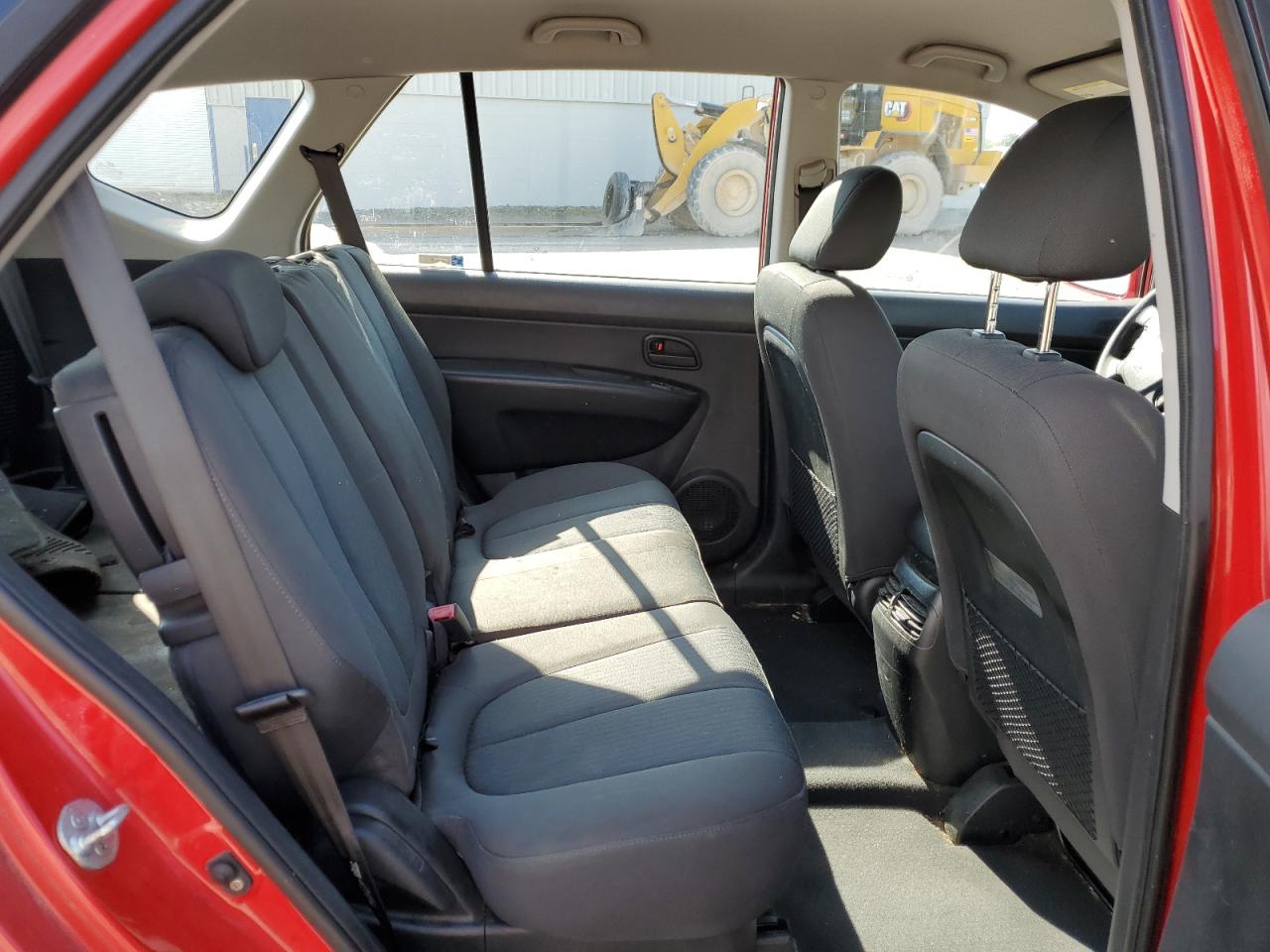 2009 Kia Rondo Base VIN: KNAFG529297279886 Lot: 84424205