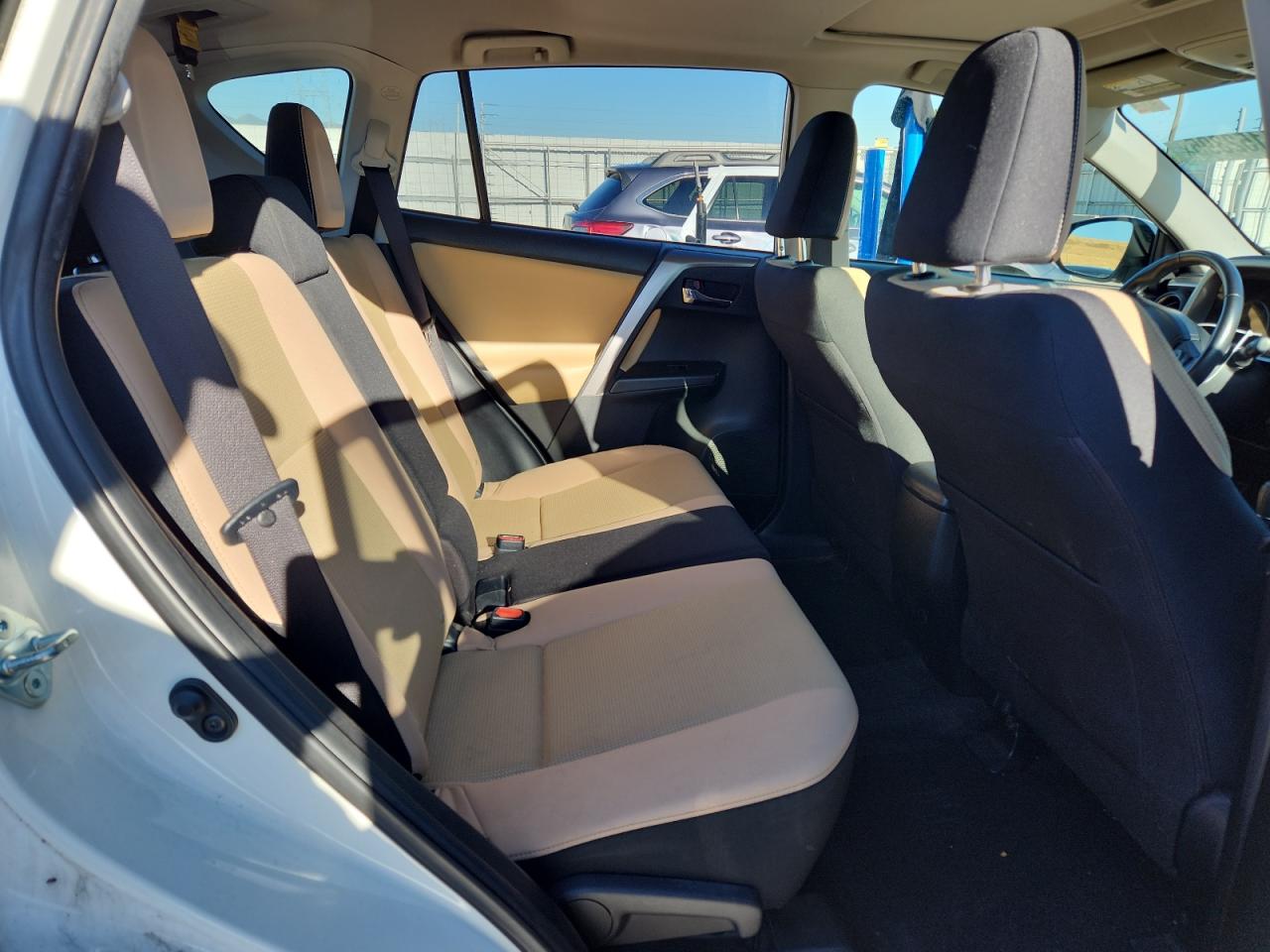 2017 Toyota Rav4 Xle VIN: JTMRFREV3HJ106978 Lot: 81152395