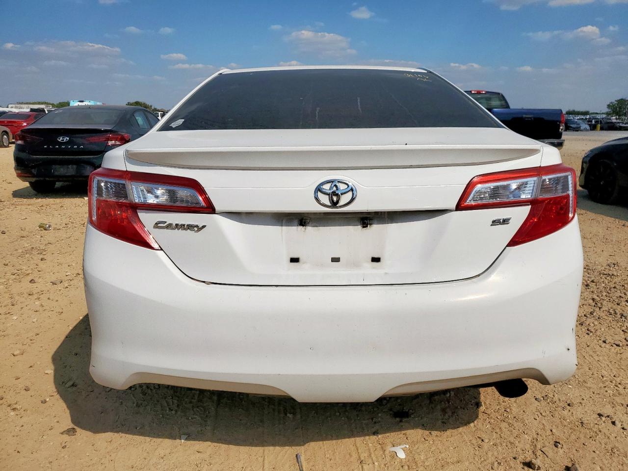 2014 Toyota Camry L VIN: 4T1BF1FKXEU315597 Lot: 84647405