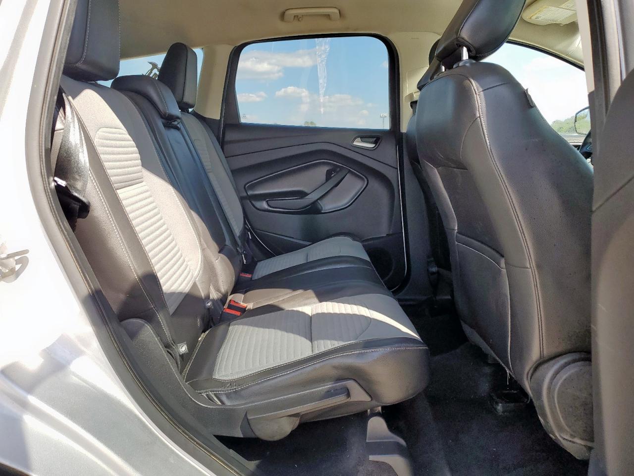 2018 Ford Escape Se VIN: 1FMCU9GD5JUD05272 Lot: 82118625