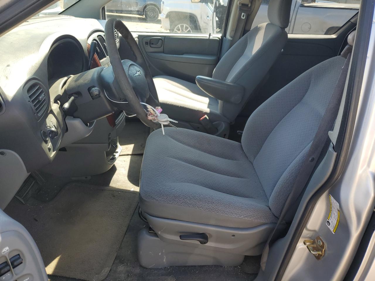 2006 Chrysler Town & Country VIN: 1A4GP45R86B761083 Lot: 81666105