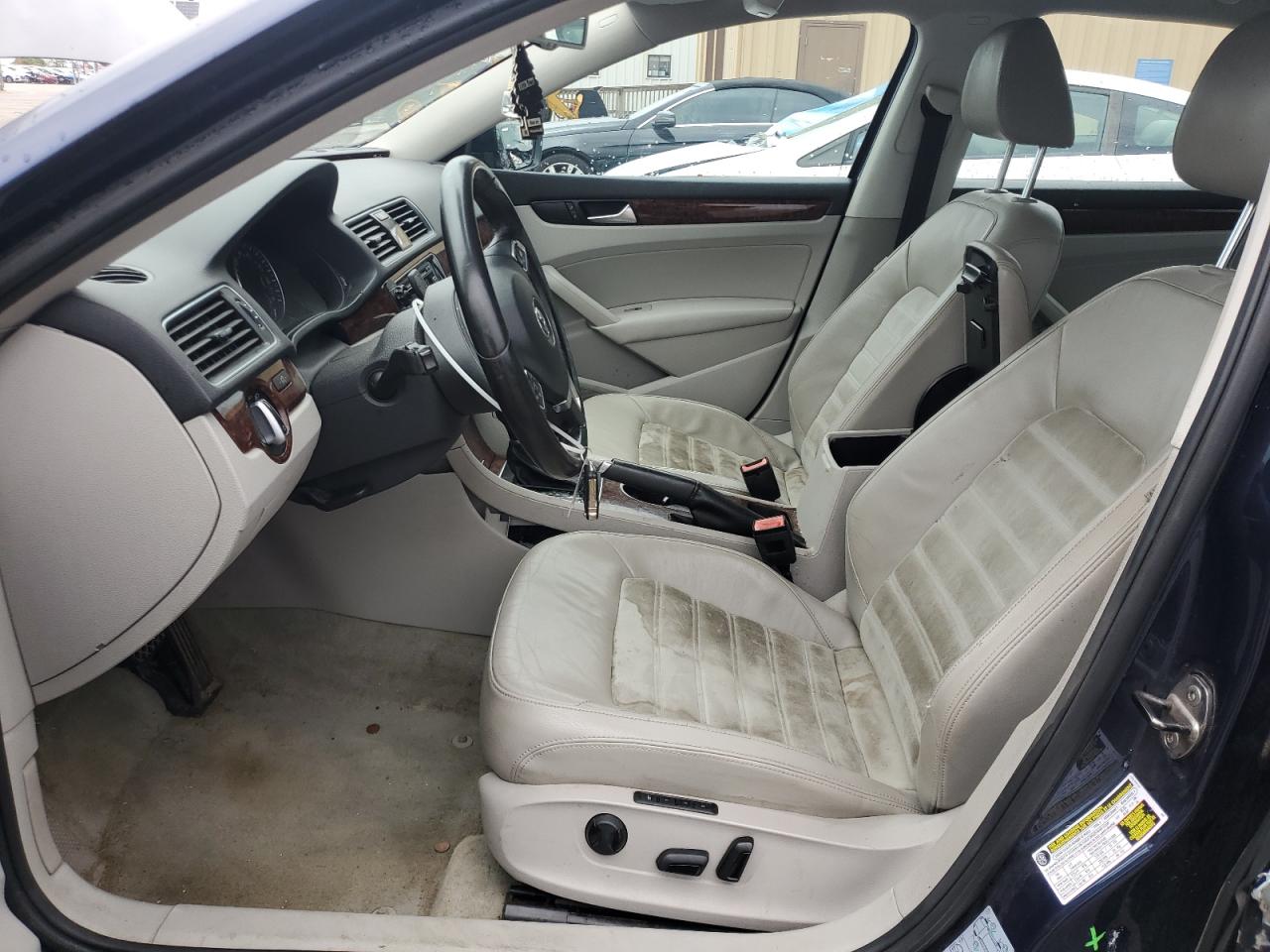 2013 Volkswagen Passat Sel VIN: 1VWCN7A38DC095490 Lot: 81293555