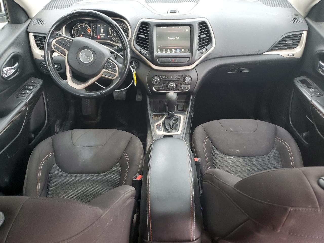 2017 Jeep Cherokee Latitude VIN: 1C4PJLCB2HW579012 Lot: 80733455