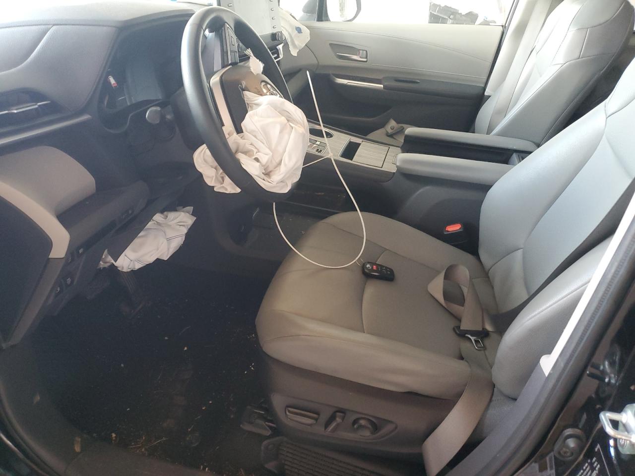 2023 Toyota Sienna Xle VIN: 5TDYRKEC8PS156494 Lot: 84749665