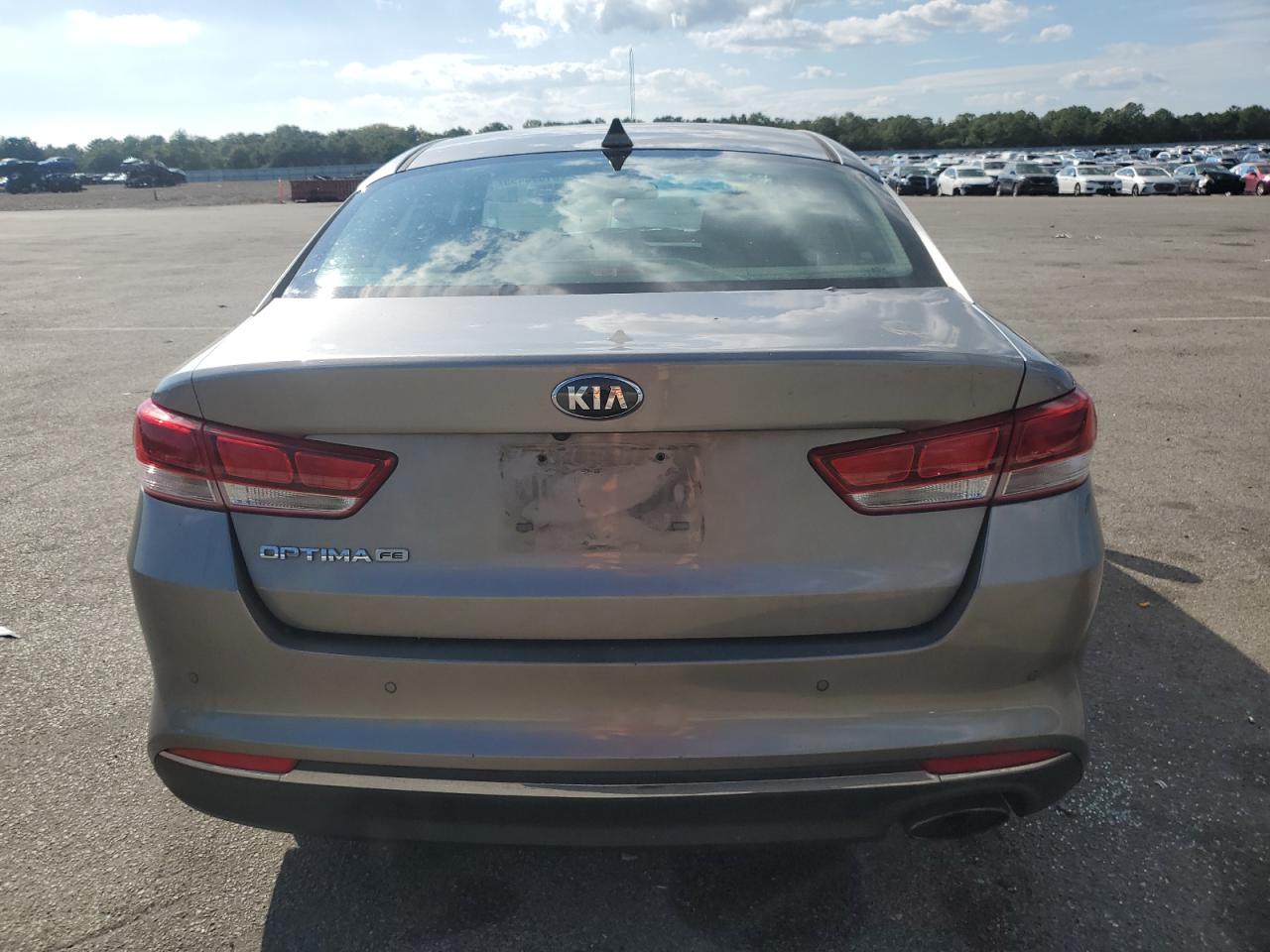 2018 Kia Optima Lx VIN: 5XXGT4L3XJG215727 Lot: 81098495