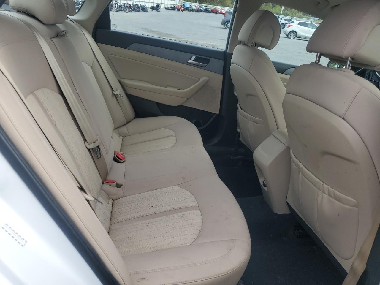 2017 Hyundai Sonata Hybrid VIN: KMHE24L16HA056246 Lot: 81127175