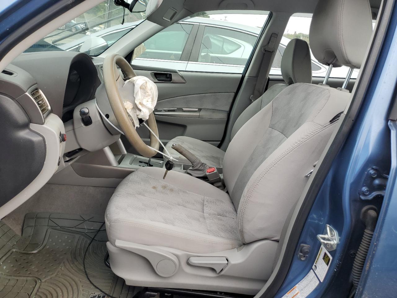 2010 Subaru Forester 2.5X VIN: JF2SH6AC8AH726500 Lot: 81571485