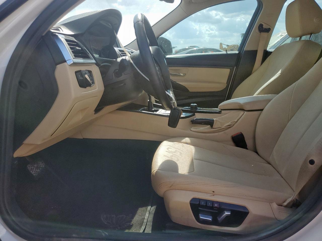 2018 BMW 320 I VIN: WBA8E1G55JNU89881 Lot: 81672605