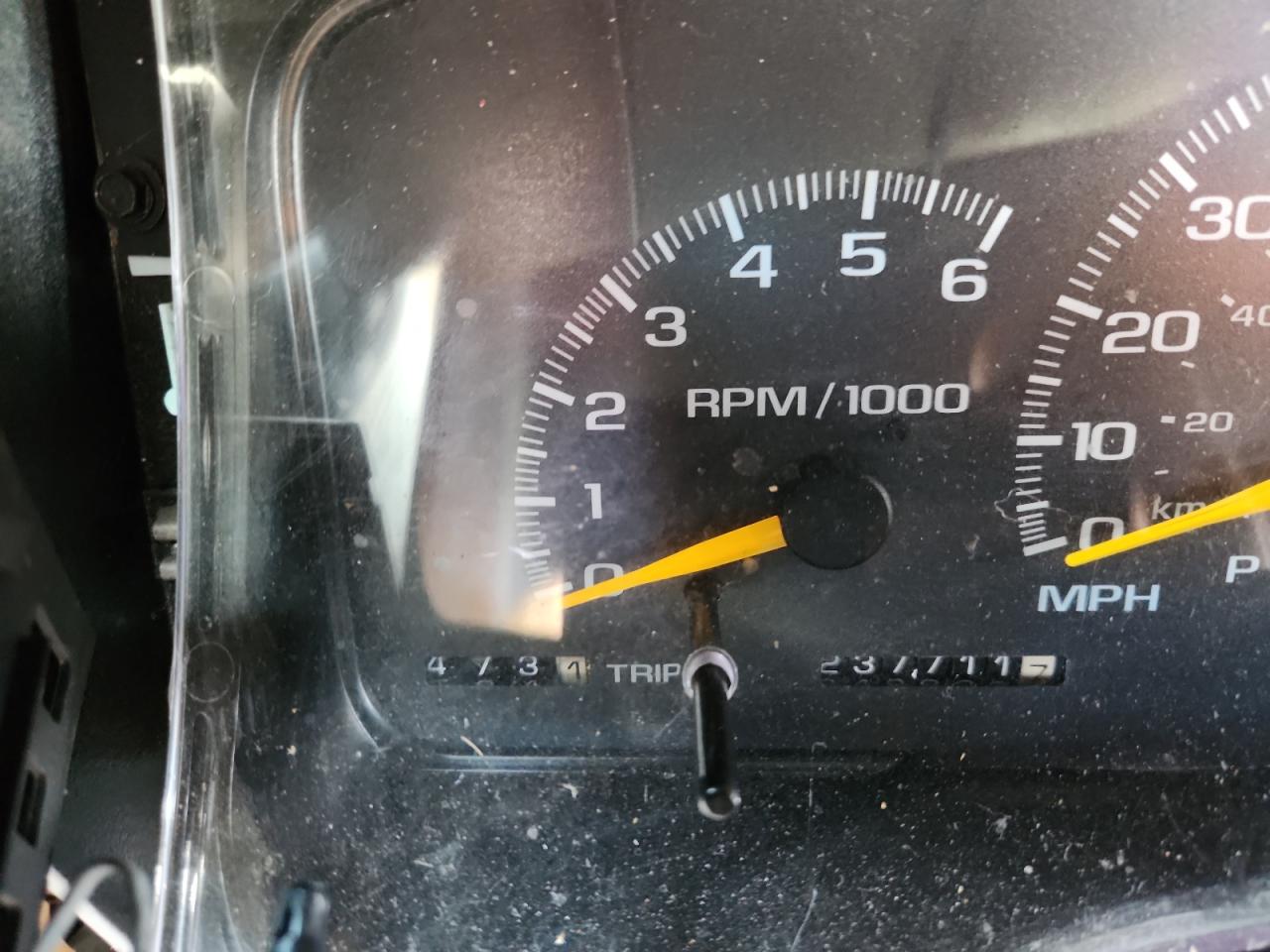 1998 GMC Sierra C1500 VIN: 1GTEC19R3WR506219 Lot: 81150295