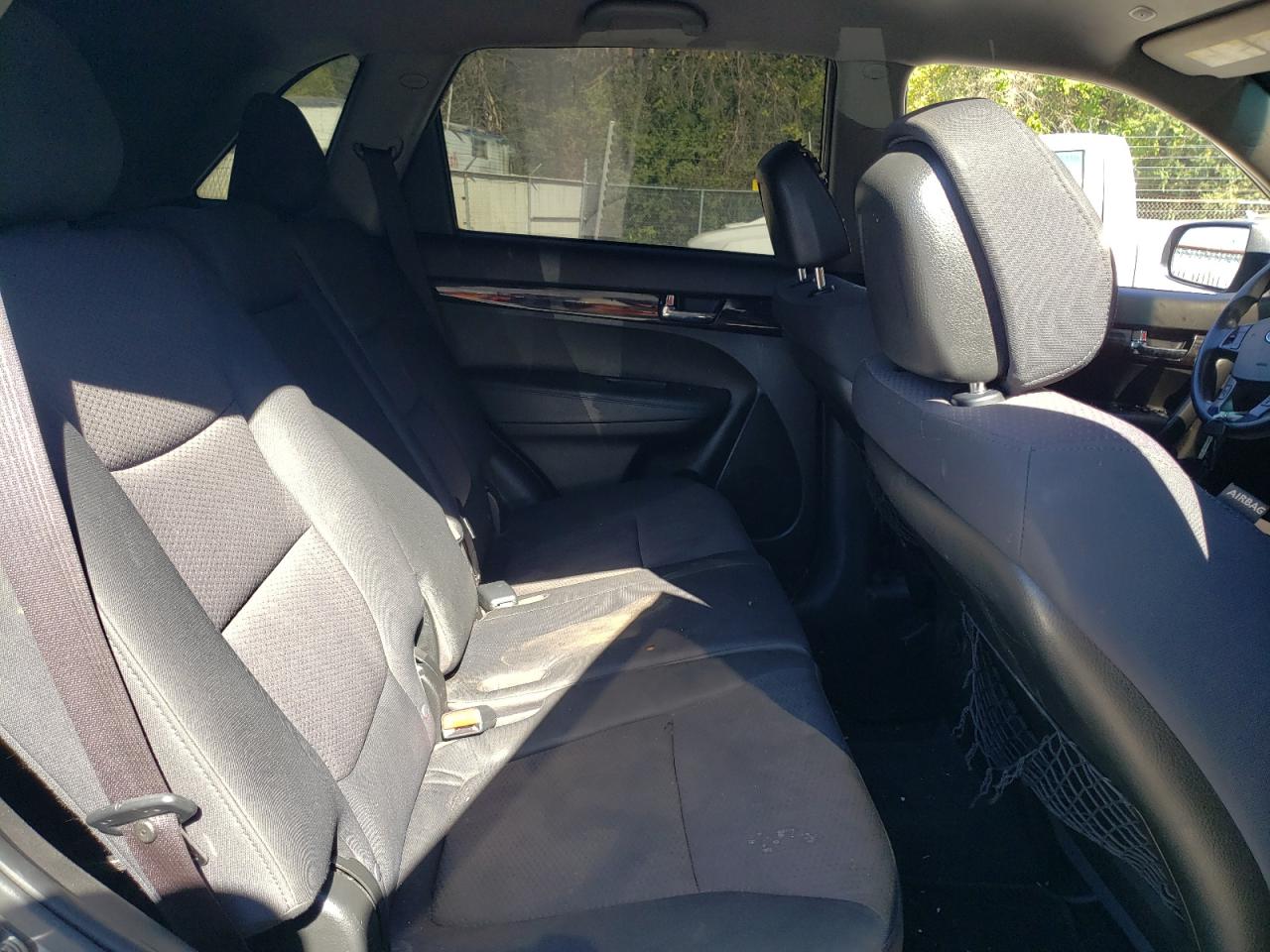 2011 Kia Sorento Base VIN: 5XYKT3A10BG172289 Lot: 84892315