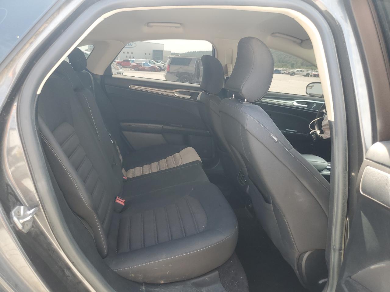 2017 Ford Fusion Se Hybrid VIN: 3FA6P0LU2HR238390 Lot: 71896935