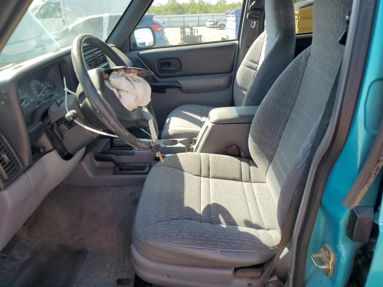 1998 Jeep Cherokee Sport VIN: 1J4FJ68S1WL200502 Lot: 81717195