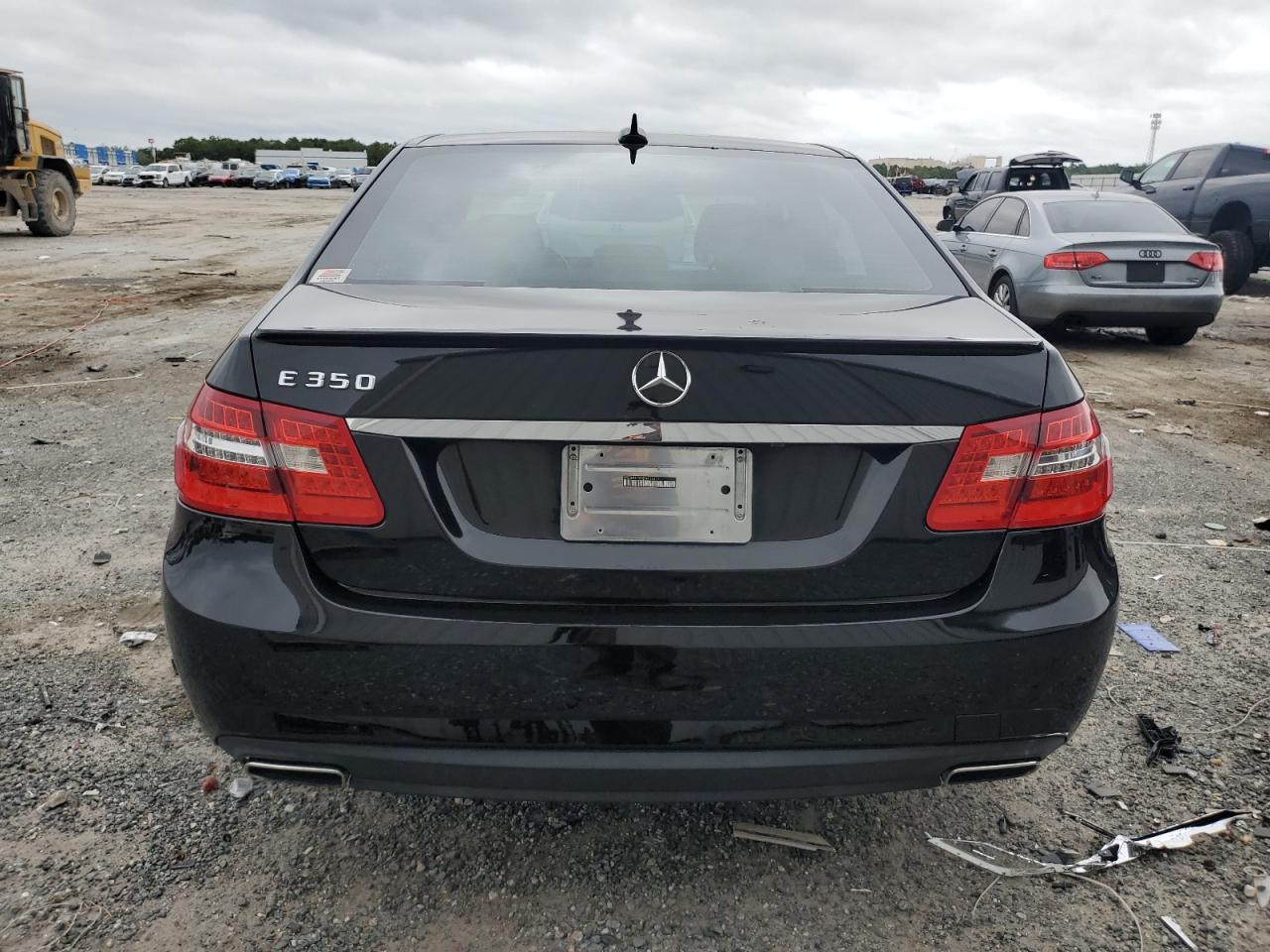 2011 Mercedes-Benz E 350 VIN: WDDHF5GB6BA416417 Lot: 81946745