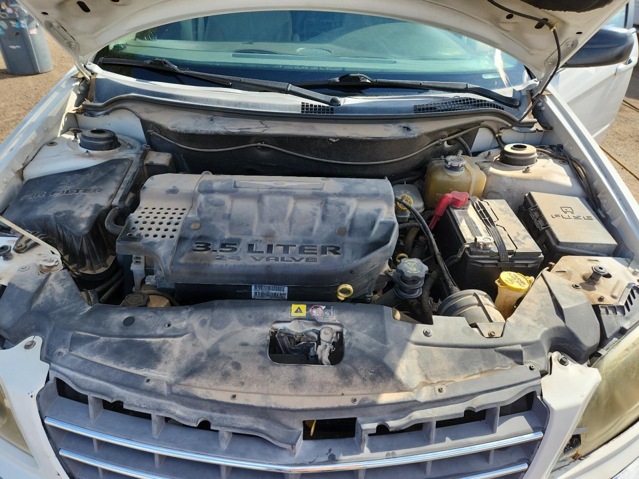 2005 Chrysler Pacifica Touring VIN: 2C4GM68445R670838 Lot: 71689755