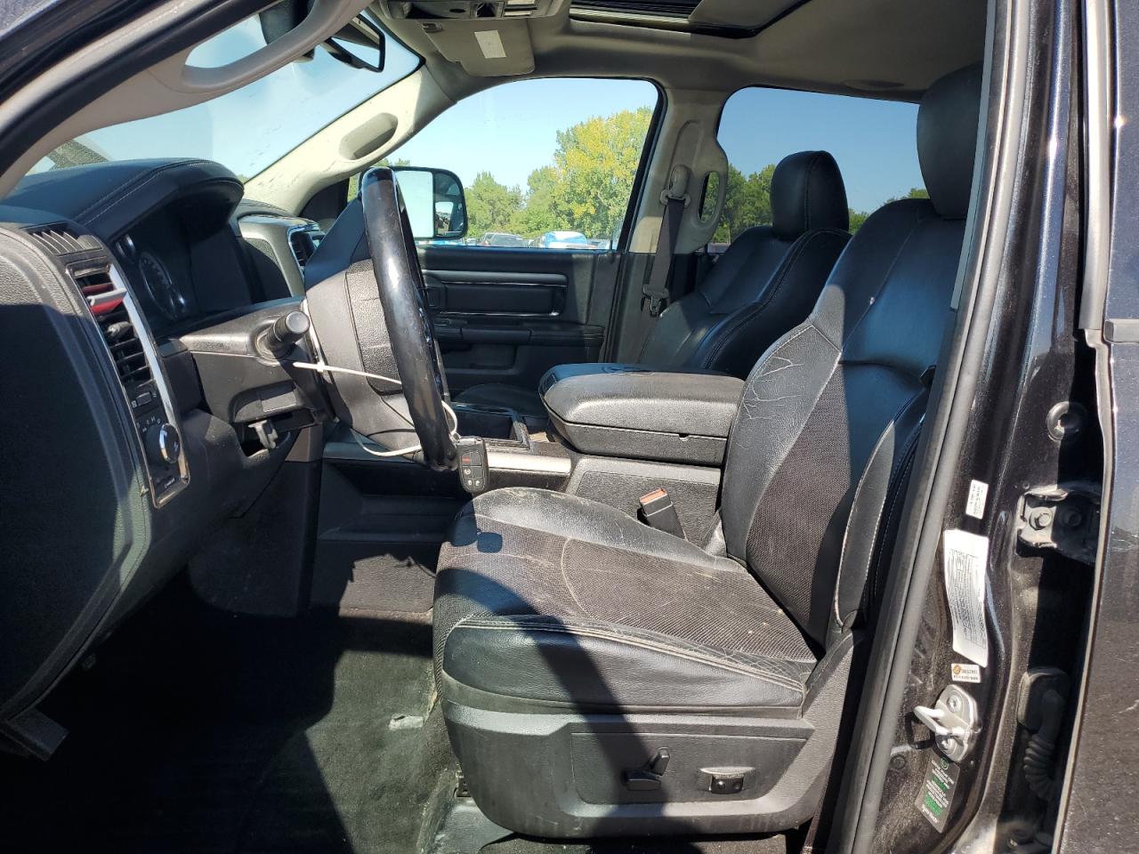 2015 Ram 1500 Sport VIN: 1C6RR7UT5FS701051 Lot: 82088225