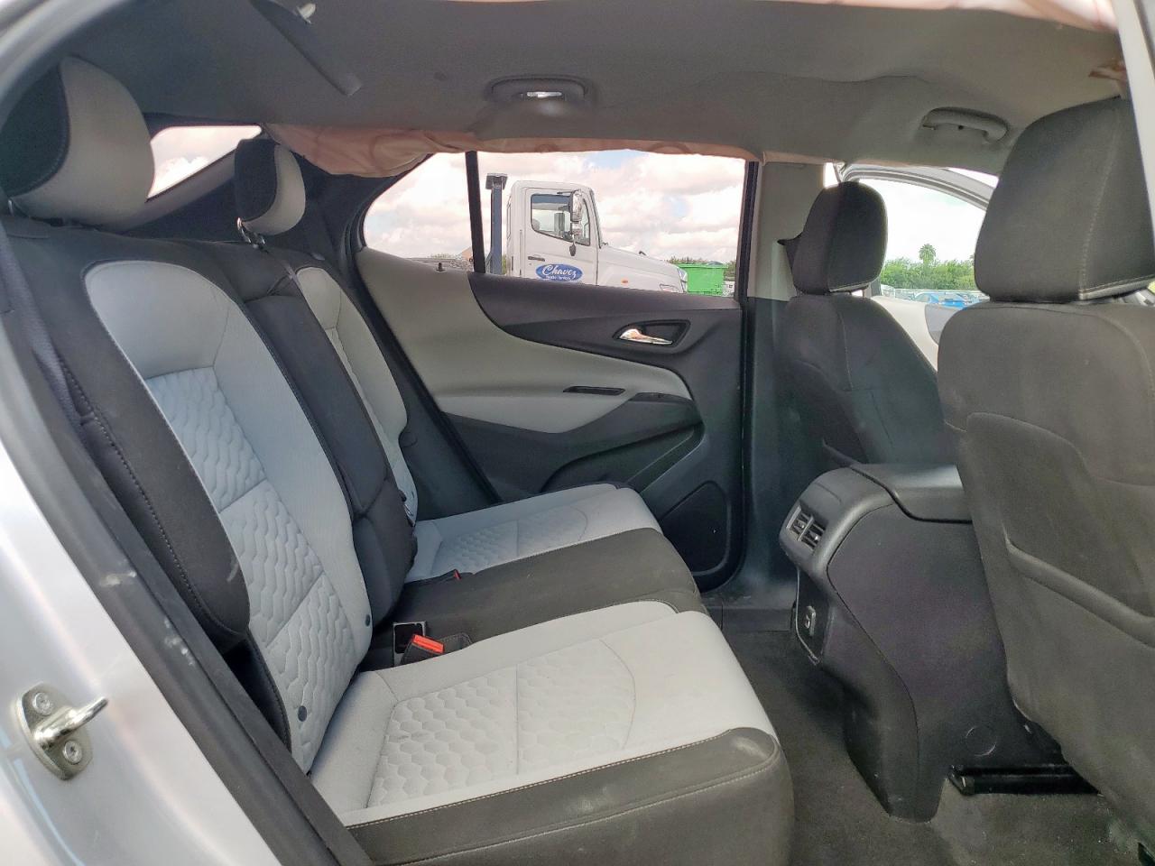 2019 Chevrolet Equinox Ls VIN: 3GNAXHEV5KS522399 Lot: 82136105