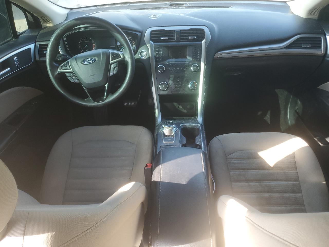 2019 Ford Fusion S VIN: 3FA6P0G77KR162483 Lot: 84582395