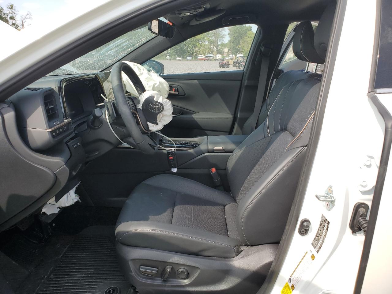 2025 Toyota Crown Signia Xle VIN: JTDACAAJ9S3004574 Lot: 71986455