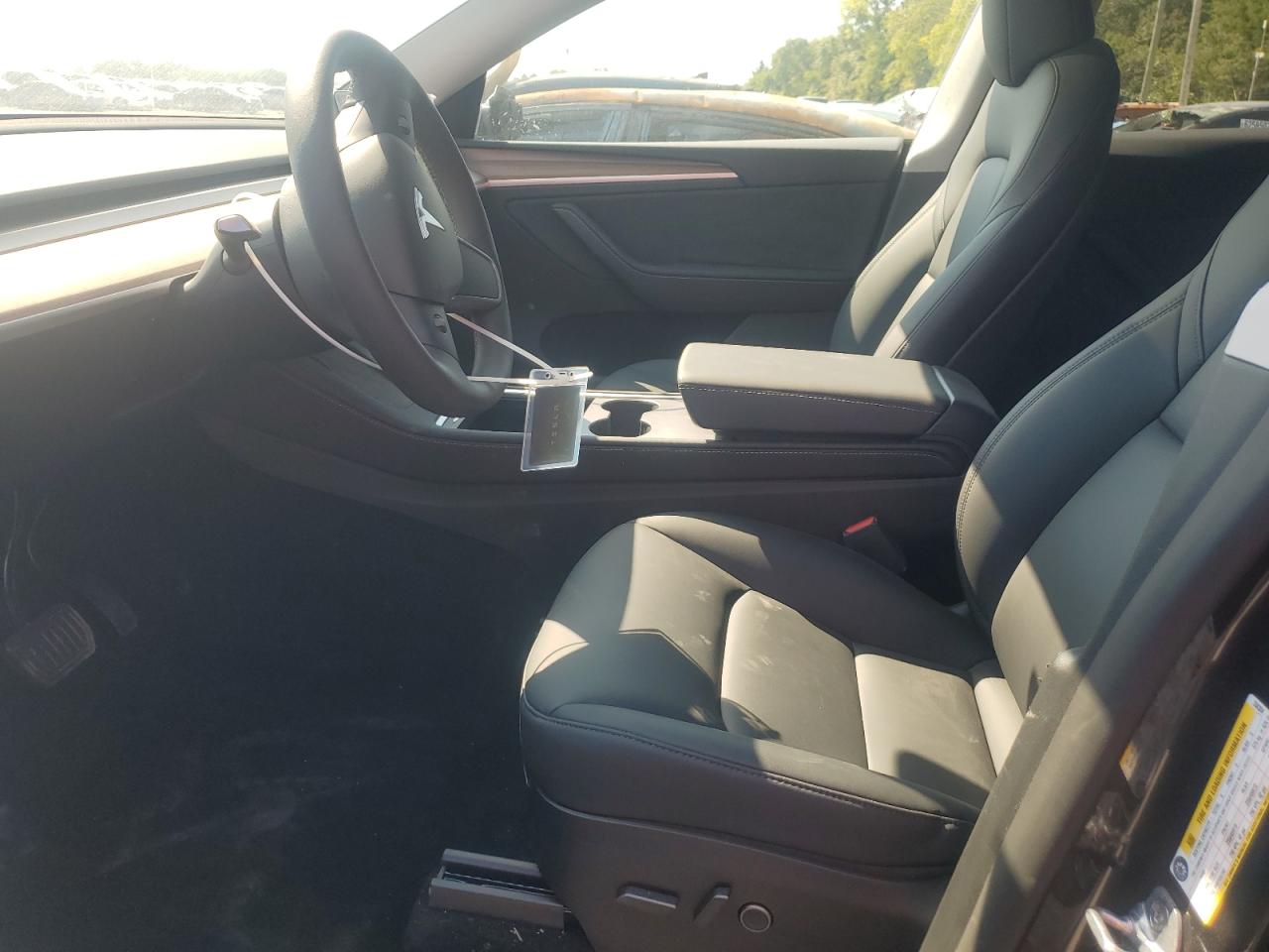 2025 Tesla Model Y VIN: 7SAYGDED2SA358304 Lot: 70583445